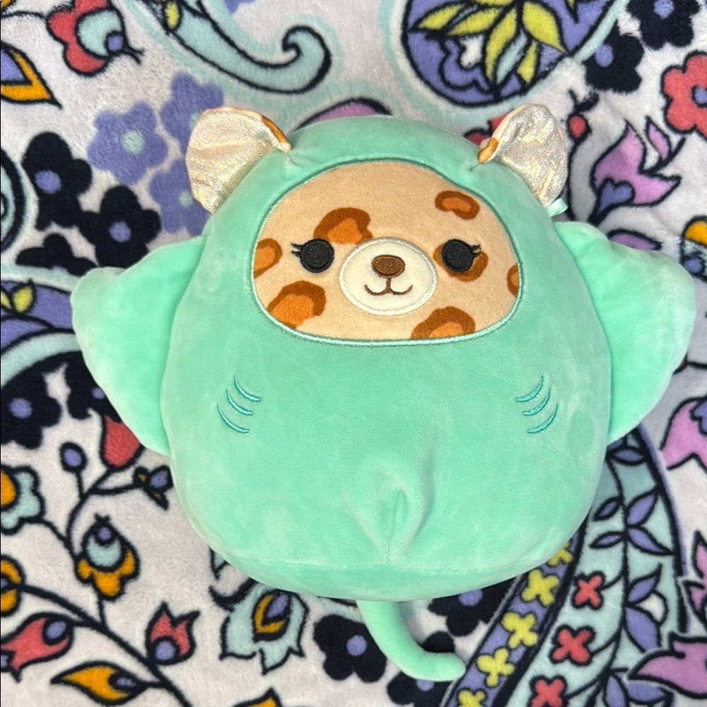 Squishmallows Mint Green manta ray with Gold Ears